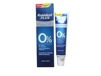 Kukident Plus 0% Crema Adesiva Premium Per Dentiera 40g